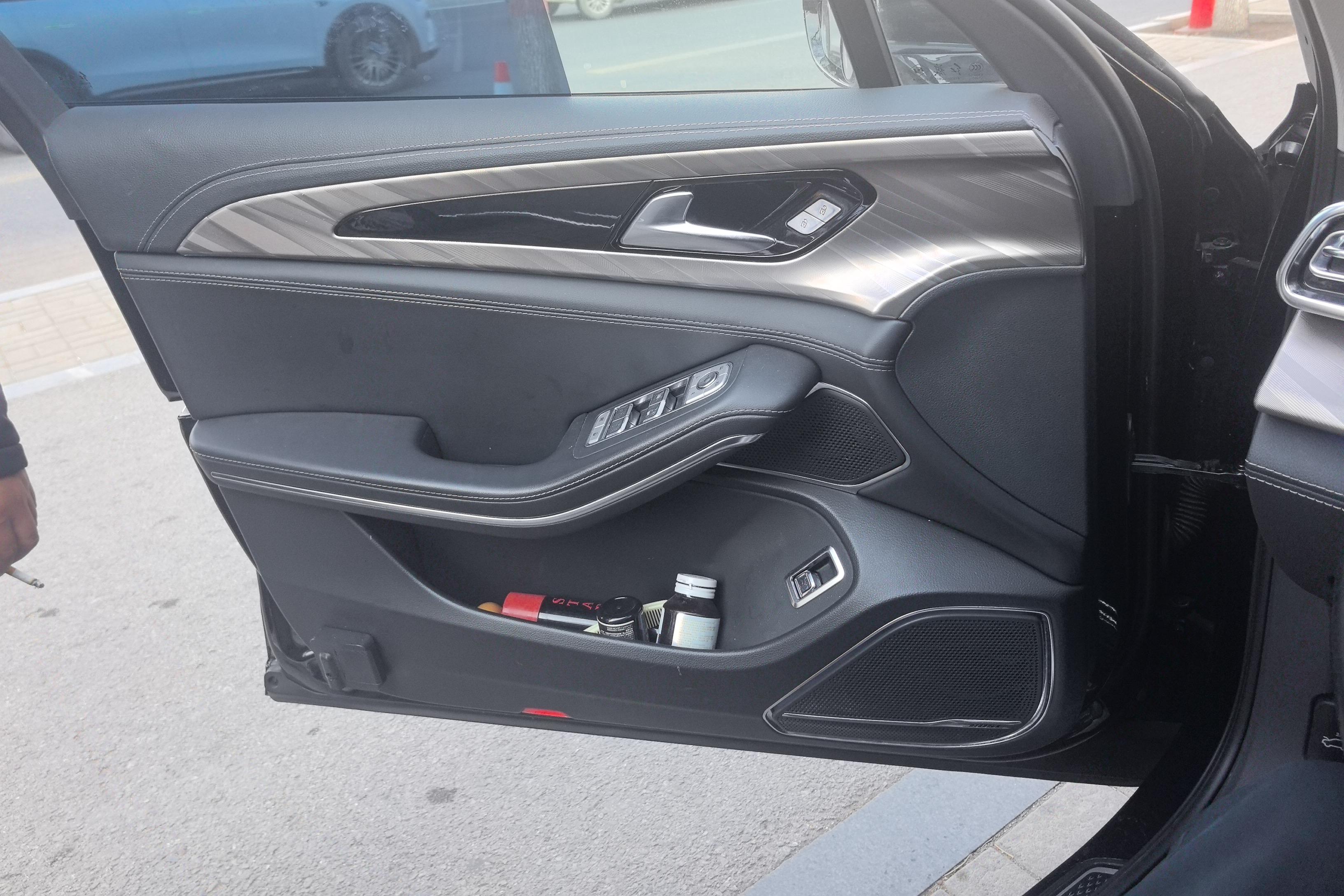 HongQi H9 2020 car image #21