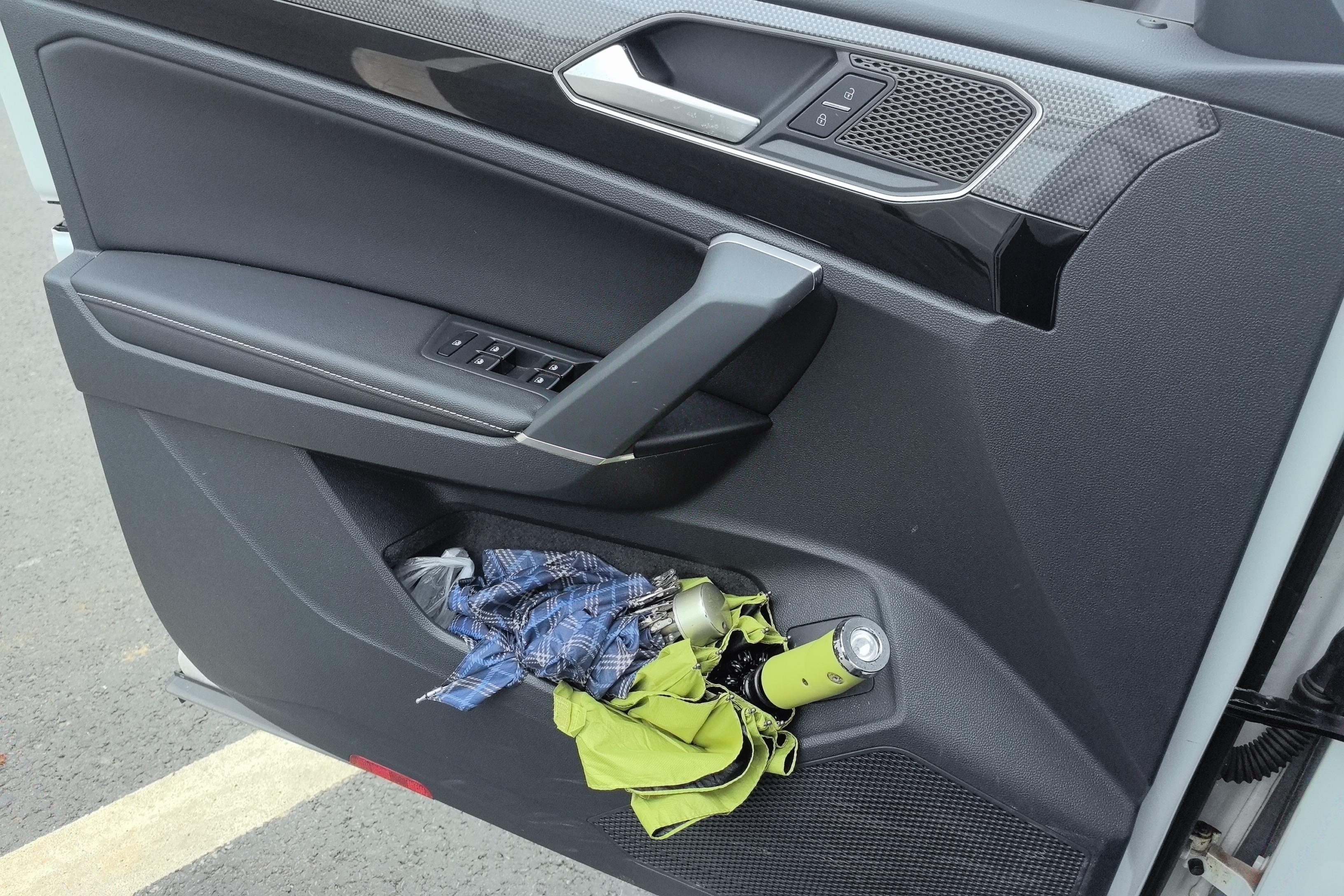 Volkswagen Tayron X 2021 #21 Volkswagen Tayron X 2021 car image #21