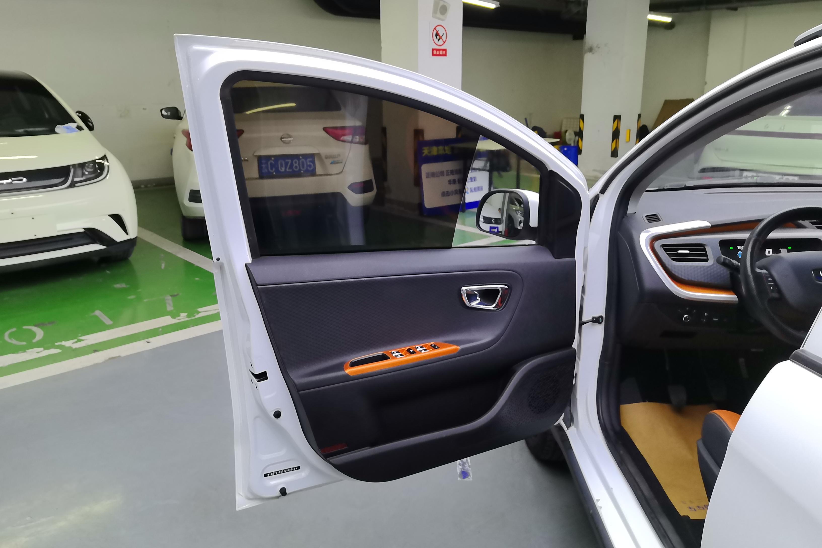 GEELY Vision X1 2018 immagine di auto #21