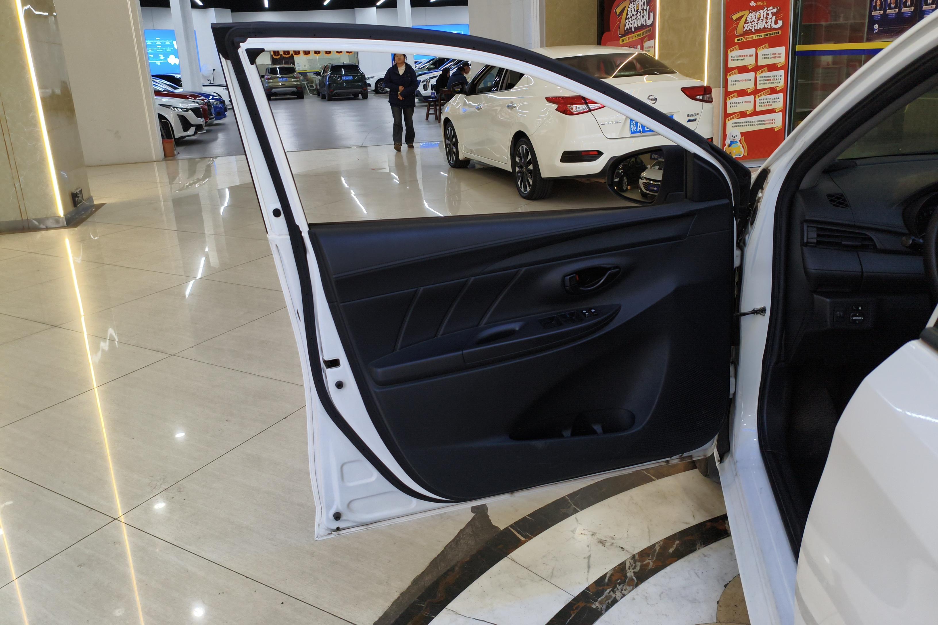 Toyota Vios 2020 immagine di auto #21