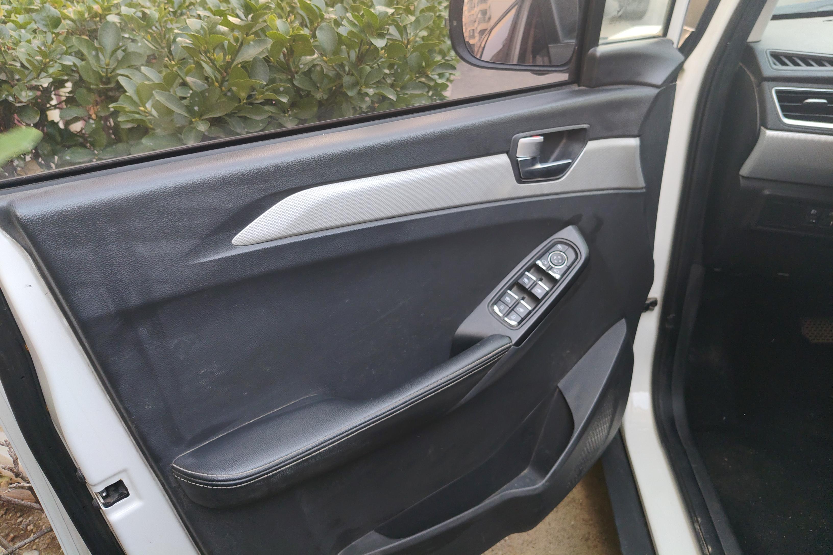 哪吒汽车 哪吒N01 2020 汽车图片 #21