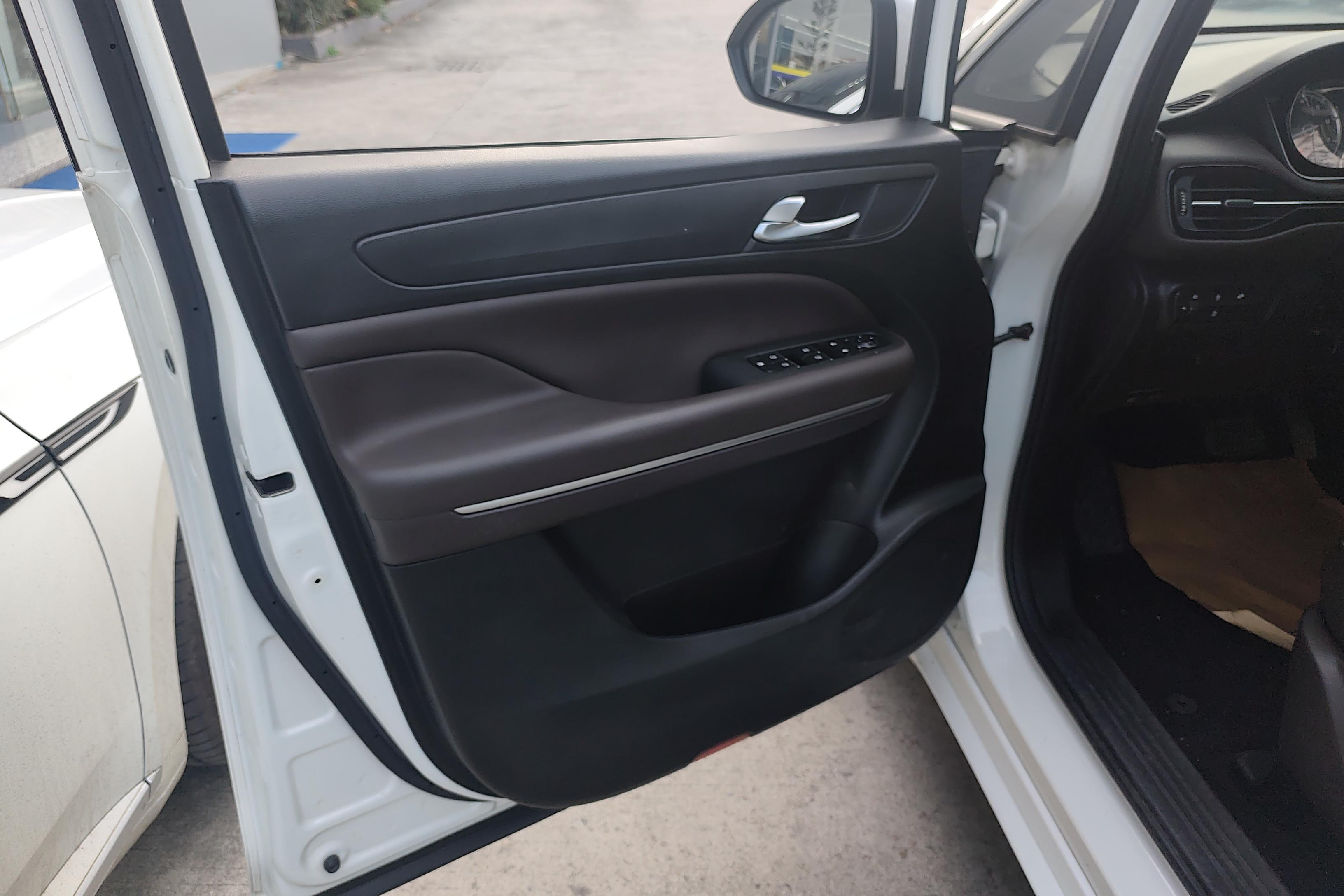 GAC Trumpchi M6 2019 car image #21