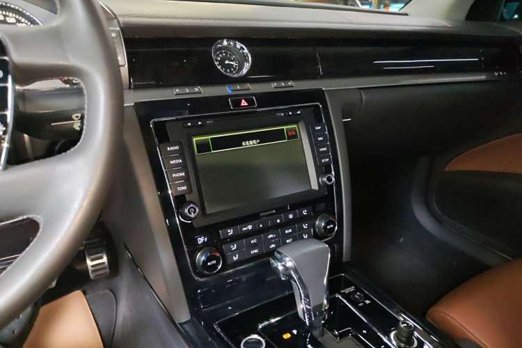 Volkswagen Pheaton 2016 imagen de coche #21