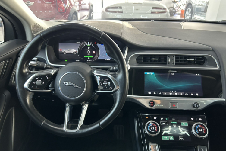 2019 car image #21