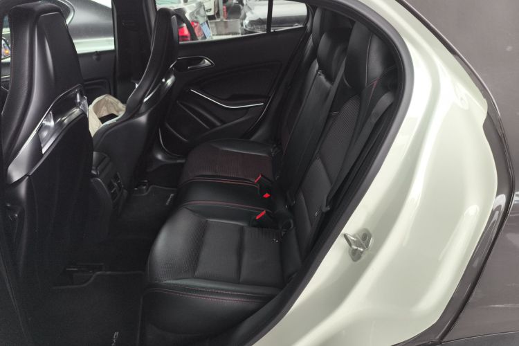 Mercedes-Benz GLA AMG 2019 car image #21