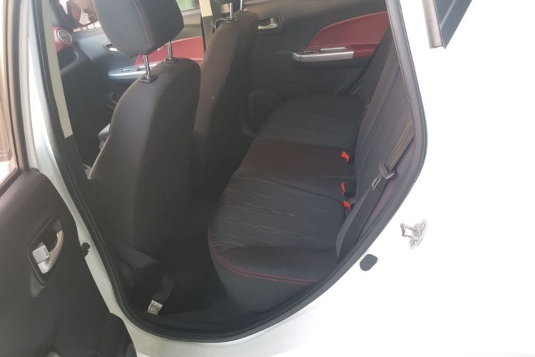 Changan BenBen 2017 صورة سيارة #21