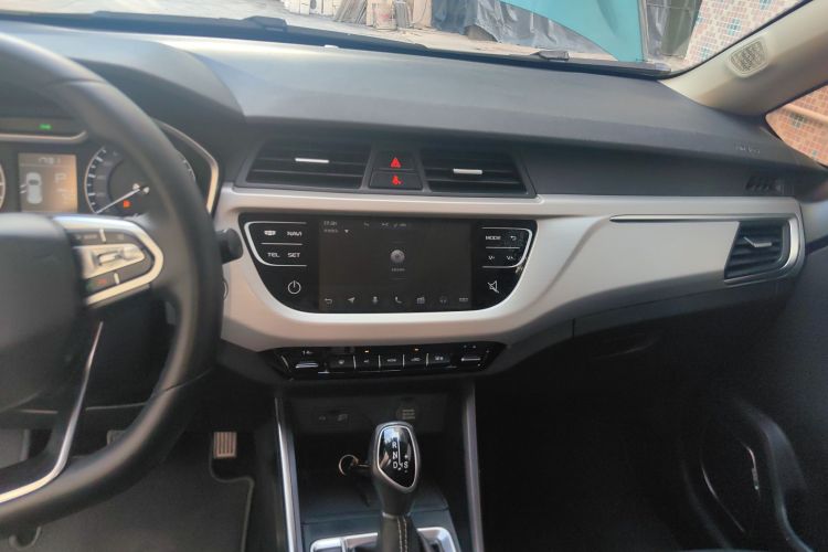 Vision X3 2019 car image #21