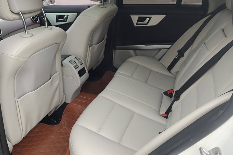 Mercedes-Benz GLK Class 2015 car image #21