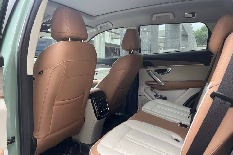 Jetour X70 C-DM 2025 #21 Jetour X70 C-DM 2025 car image #21