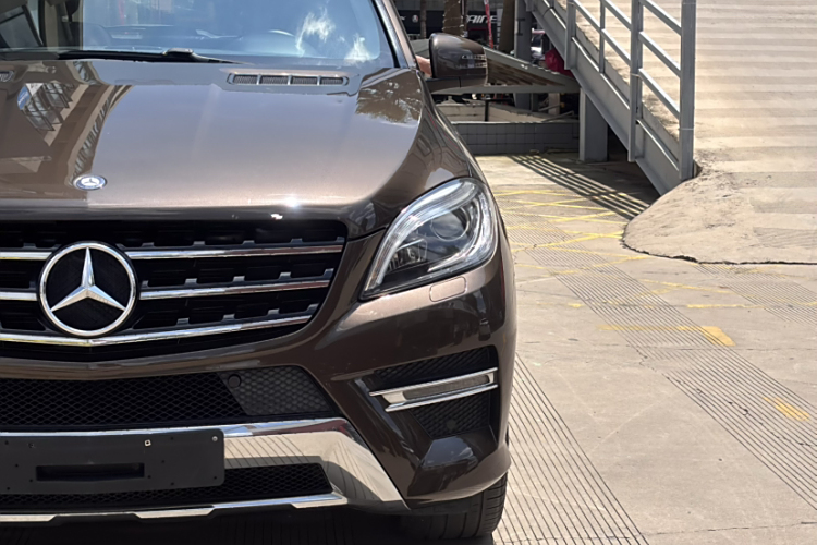 Mercedes-Benz M Class 2015 car image #21