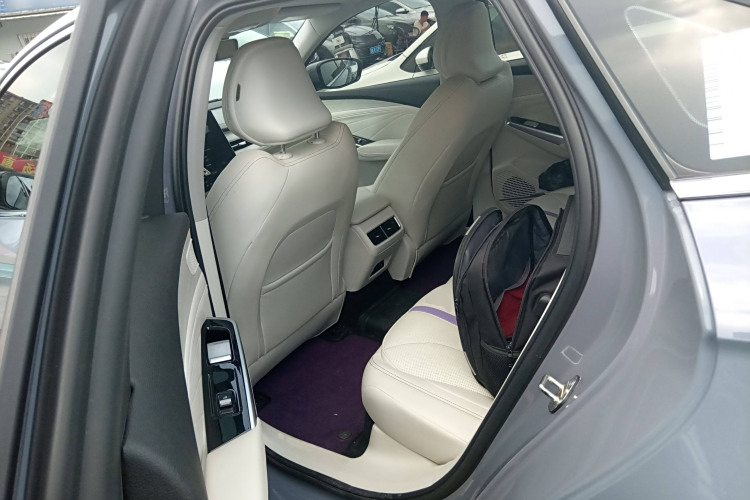 GEELY PrefaceL 2023 car image #21