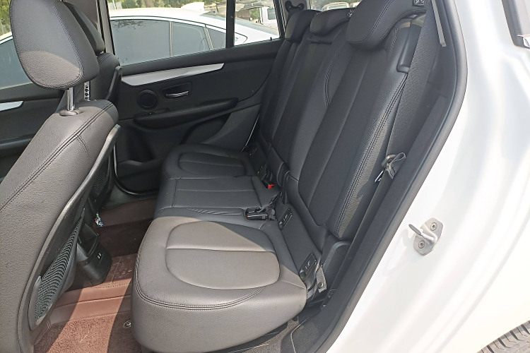 BMW 2 Series Gran Tourer 2020 immagine di auto #21