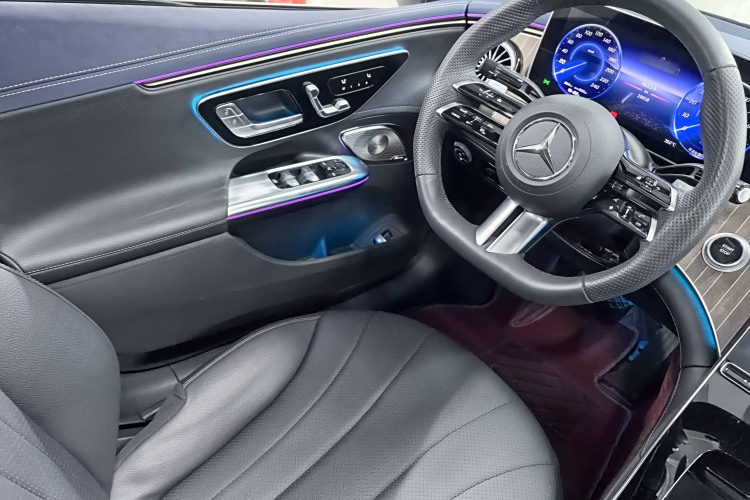 Mercedes-Benz EQE Class 2023 car image #21