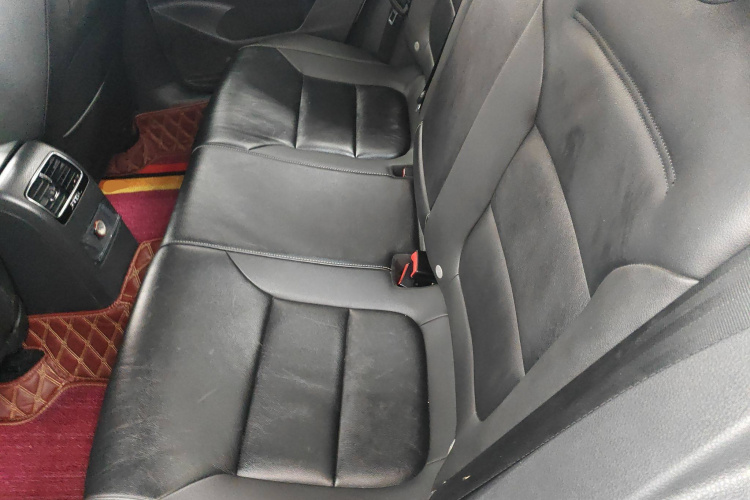 Volkswagen Sagitar 2019 immagine di auto #21