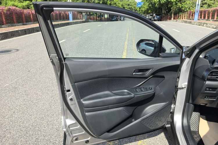 Toyota Izoa 2021 صورة سيارة #21