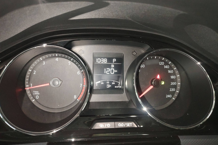 Volkswagen C-Trek 2018 immagine di auto #21