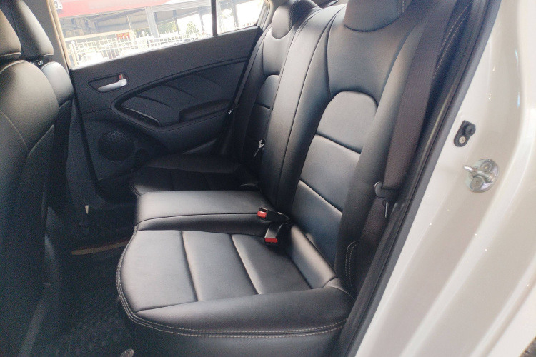 Kia K3 2017 #21 Kia K3 2017 car image #21