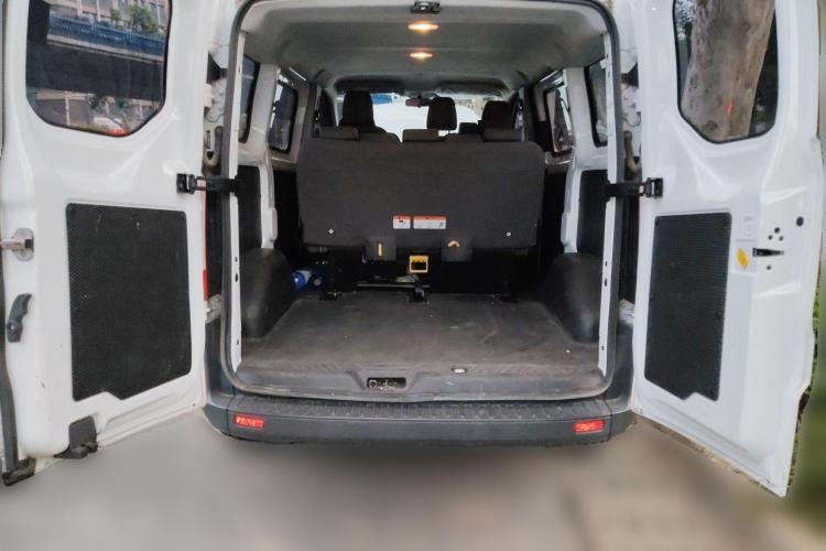 Ford Transit 2022 car image #21