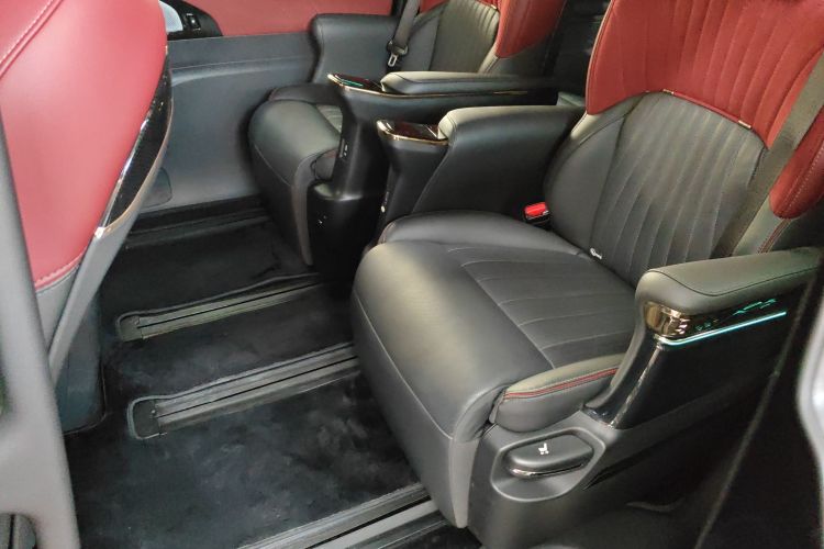 GAC Trumpchi E9 2025 #21 GAC Trumpchi E9 2025 car image #21