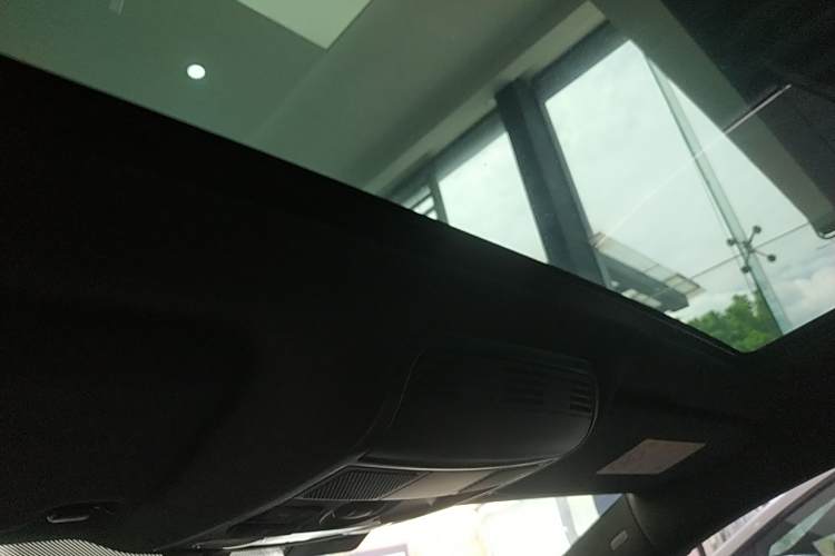 Volkswagen CC (FAW-Volkswagen) 2017 image de voiture #21