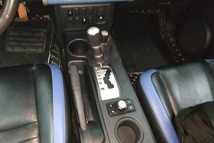 Toyota FJ Cruiser 2018 car image #21