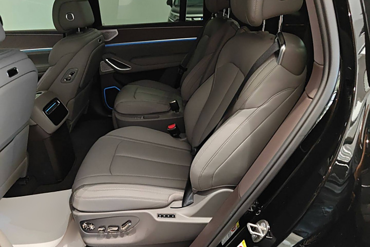 Denza N9 2025 imagem de carro #21