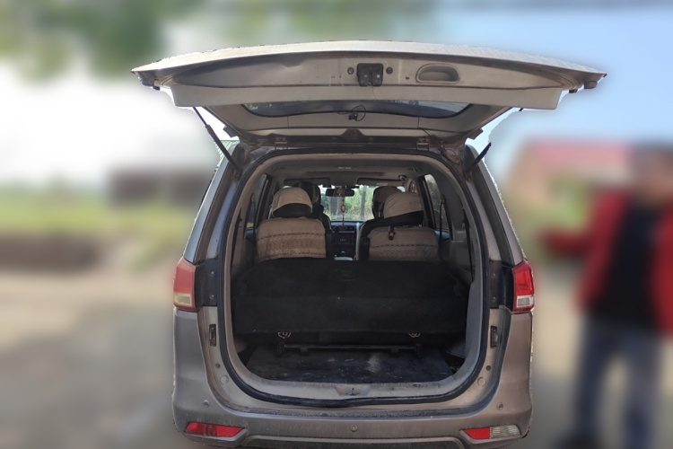 Forthing S500 2016 #21 Forthing S500 2016 car image #21