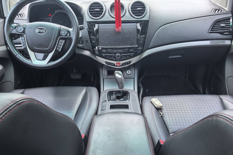 BYD S7 2017 image de voiture #21