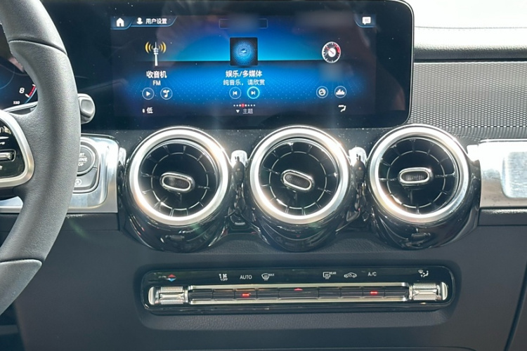 Mercedes-Benz GLB Class 2022 #21 Mercedes-Benz GLB Class 2022 car image #21