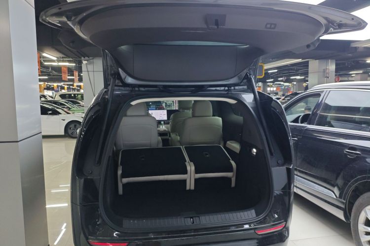 理想汽车 理想MEGA 2024 汽车图片 #21