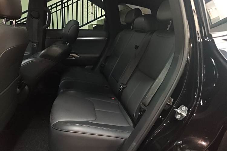 Deepal G318 2024 immagine di auto #21