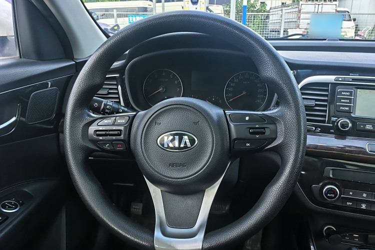 起亚 起亚K4 2016 汽车图片 #21