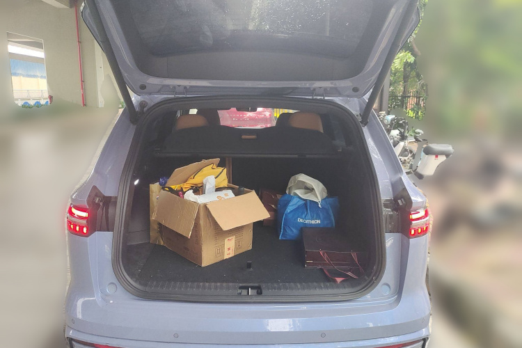 GEELY Monjaro EREV 2023 immagine di auto #21