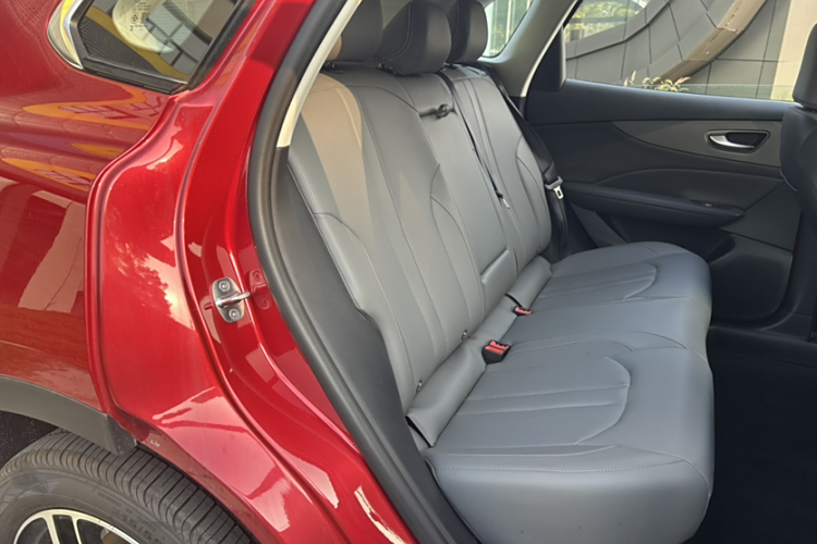 MG ES5 car image #21