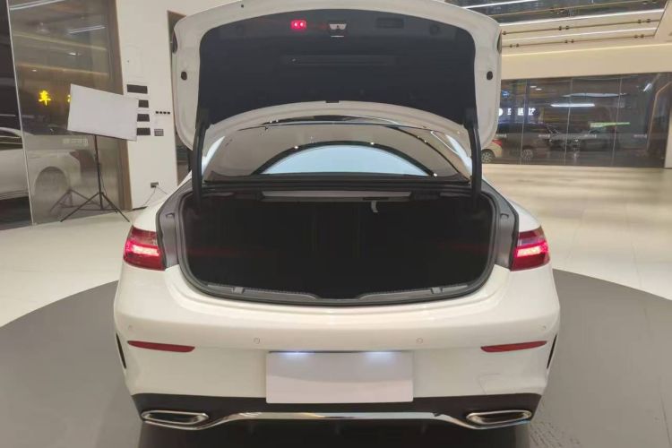 Mercedes-Benz E Class (Imported) 2017 car image #21