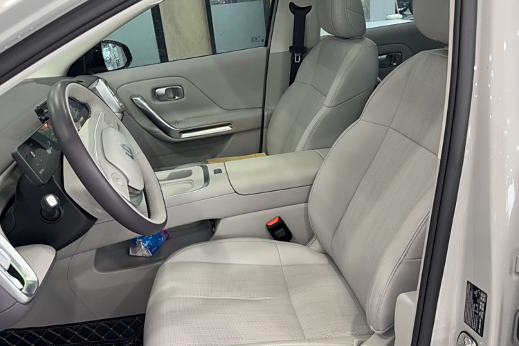 零跑汽车 零跑B01 2025 汽车图片 #21