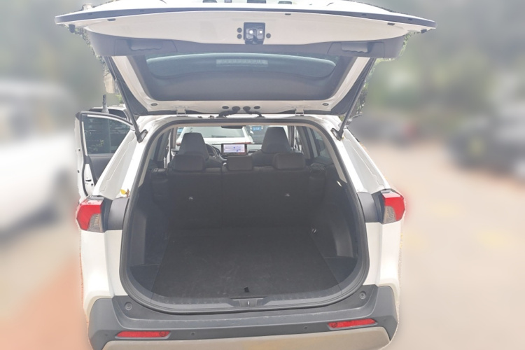 Toyota RAV4 (Imported) 2024 immagine di auto #21