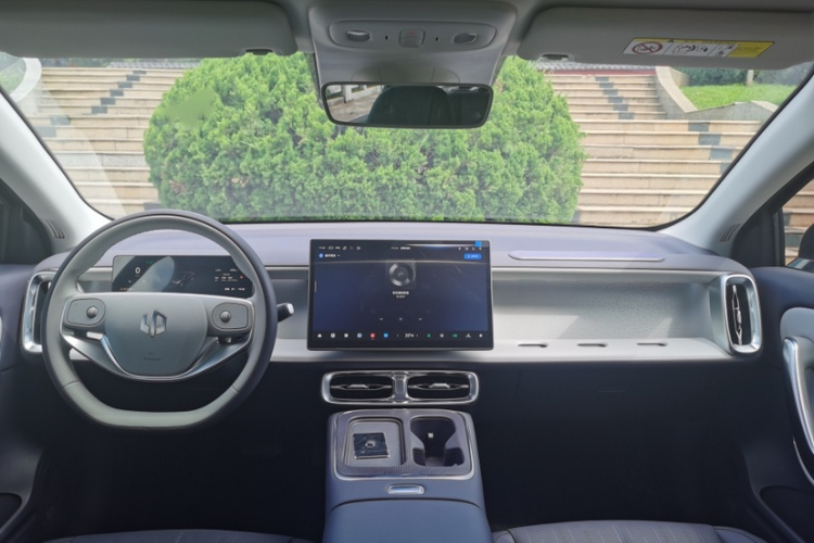 零跑汽车 零跑B01 2025 汽车图片 #21