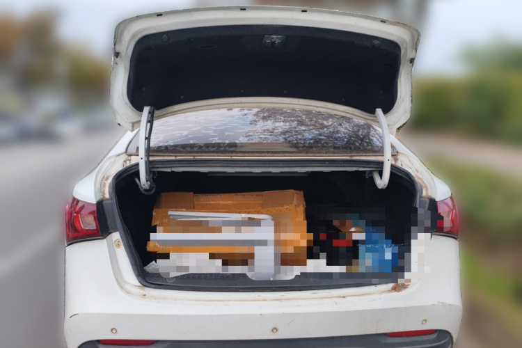 MG GT 2016 car image #21