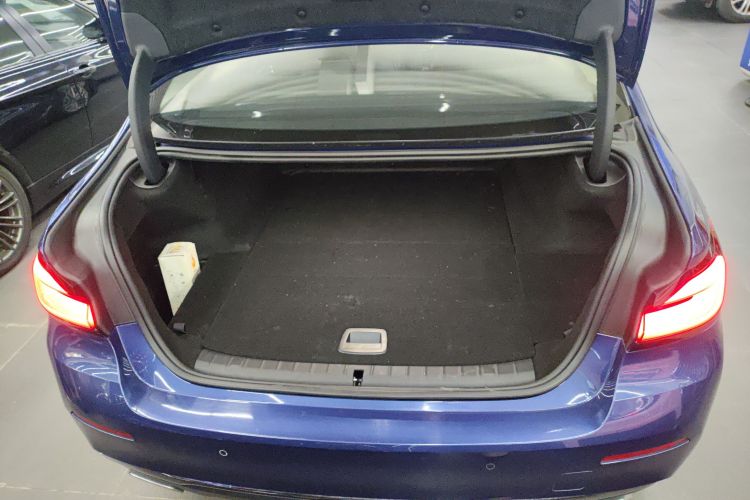 BMW M5 New Energy 2021 car image #21