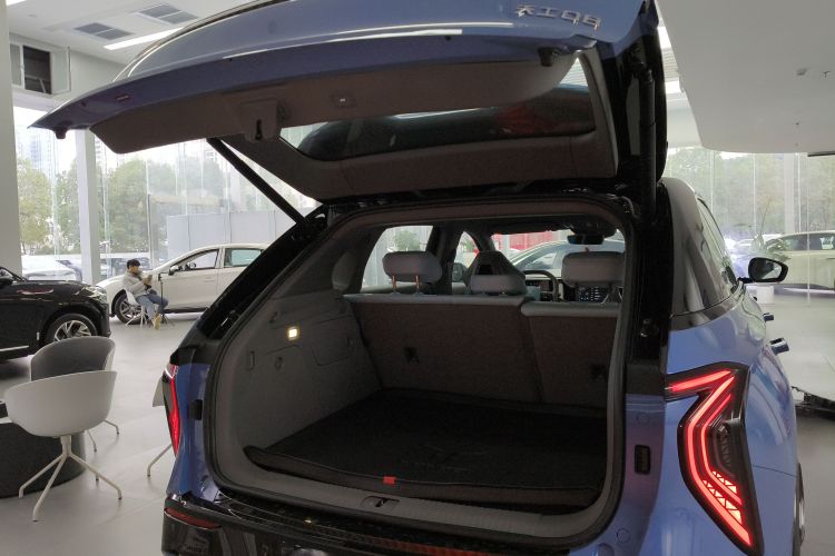 HongQi TianGong 08 2025 car image #21