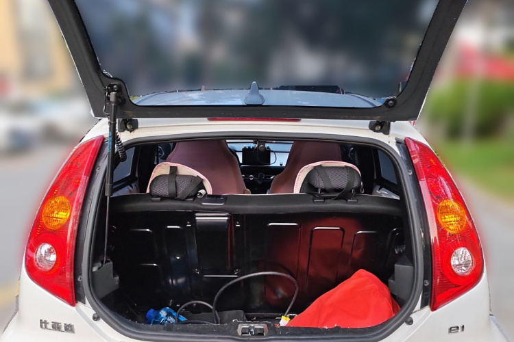 BYD e1 2020 car image #21