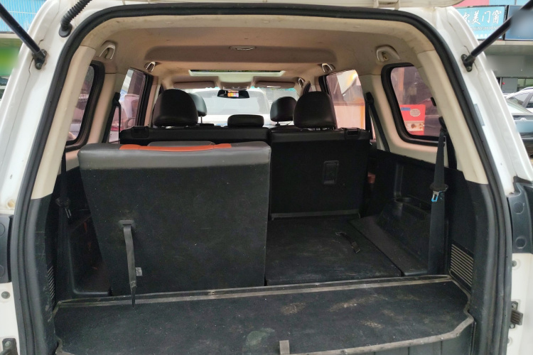 SWM斯威汽车 SWM斯威大虎 2017 #21 SWM斯威汽车 SWM斯威大虎 2017 汽车图片 #21