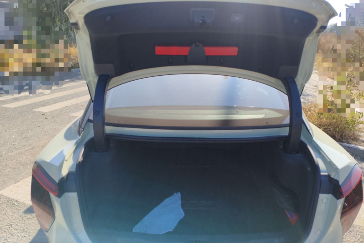 HongQi EH7 2025 #21 HongQi EH7 2025 car image #21