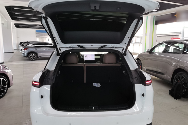 理想汽车 理想i6 2025 汽车图片 #21