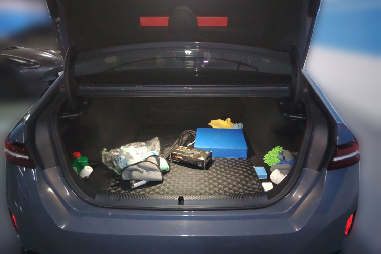 BMW i5 M60 2024 car image #21