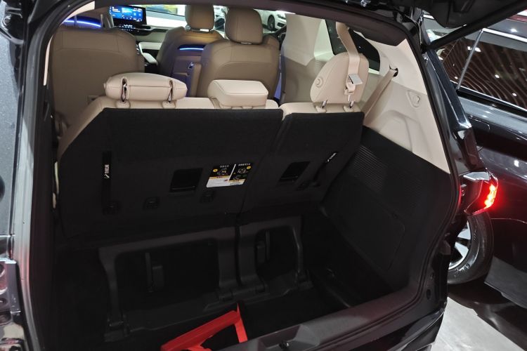 Toyota Granvia 2023 immagine di auto #21