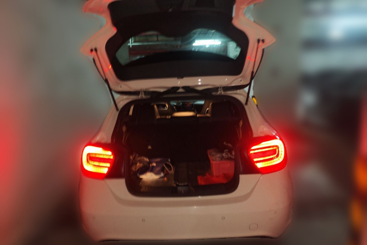 Mercedes-Benz A Class (Imported) 2015 car image #21