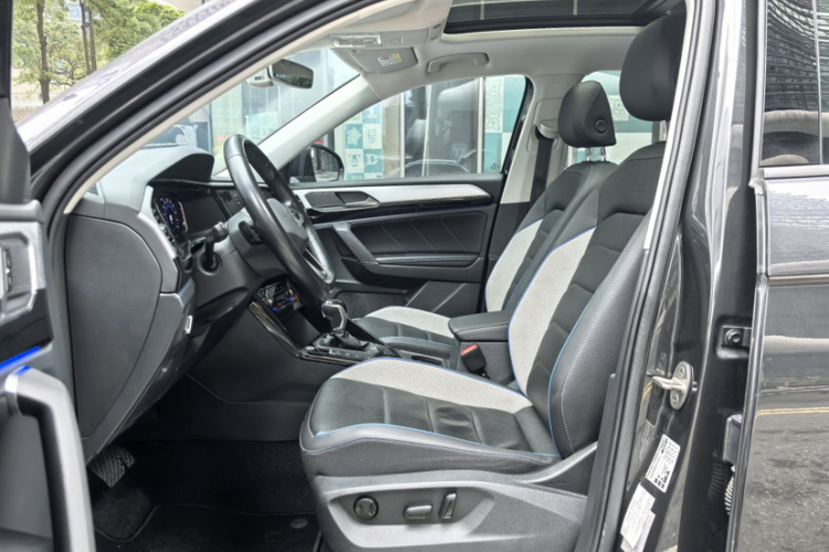 Volkswagen Tayron GTE 2020 #21 Volkswagen Tayron GTE 2020 car image #21