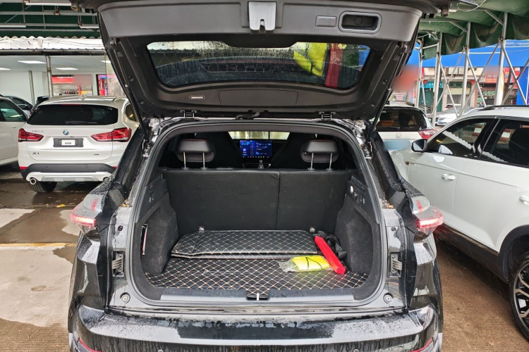 哪吒汽车 哪吒X 2023 汽车图片 #21